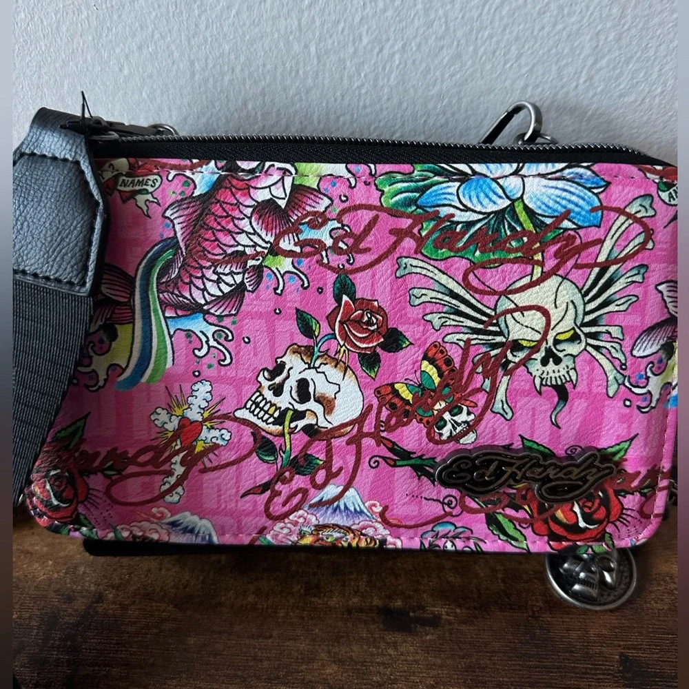 Ed Hardy Pink and Black Graphic Women's Wallet Wristlet Crossbody Bag NWT - Picture 6 of 10